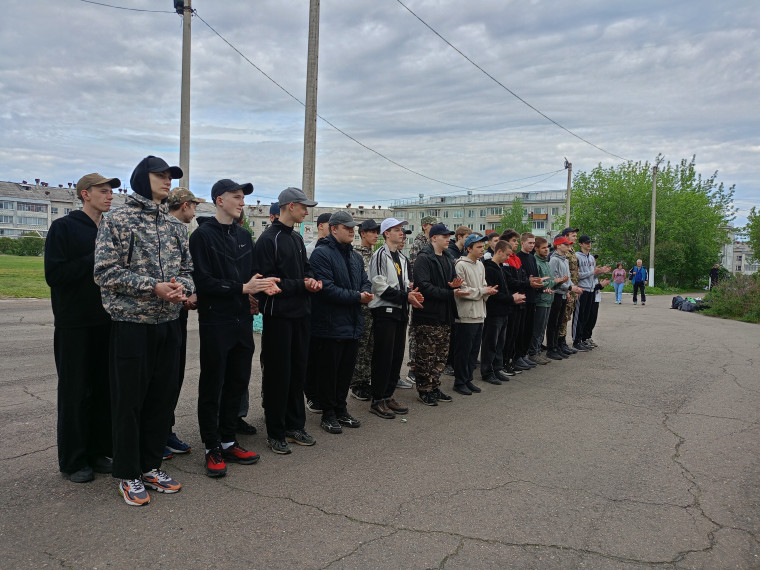 Бородинские старшеклассники отправились на военные сборы. Бородинские старшеклассники отправились на военные сборы.