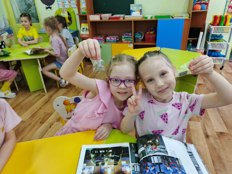 Волонтеры СУЭК-Красноярск приняли участие во Всероссийской акции «Дарите книги с любовью». Волонтеры СУЭК-Красноярск приняли участие во Всероссийской акции «Дарите книги с любовью».