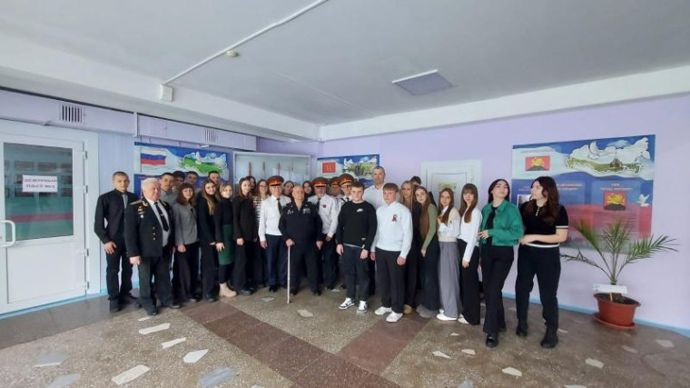 В гостях у правоохранительного класса побывал хор офицеров «Держава». В гостях у правоохранительного класса побывал хор офицеров «Держава».